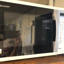 Sharp Microwave 
Working clean order
White in colour 

Collection only

Welling DA16 or Erith DA8