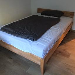 Verkaufe mein hochwertiges Buche Echtholz Bett mit den Maßen 140x200 cm. Das Bett ist 1,5 Jahre alt und hat kaum Gebrauchsspuren. Lattenrost und Matratze inklusive.