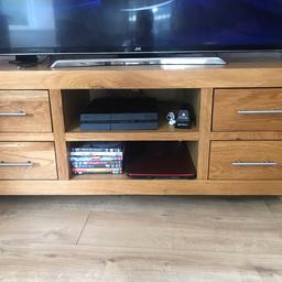 In excellent condition,
Available from Sunday 29th

Matching Coffee table & side cube units also available message for info

Very reasonable offers please this was an expensive set