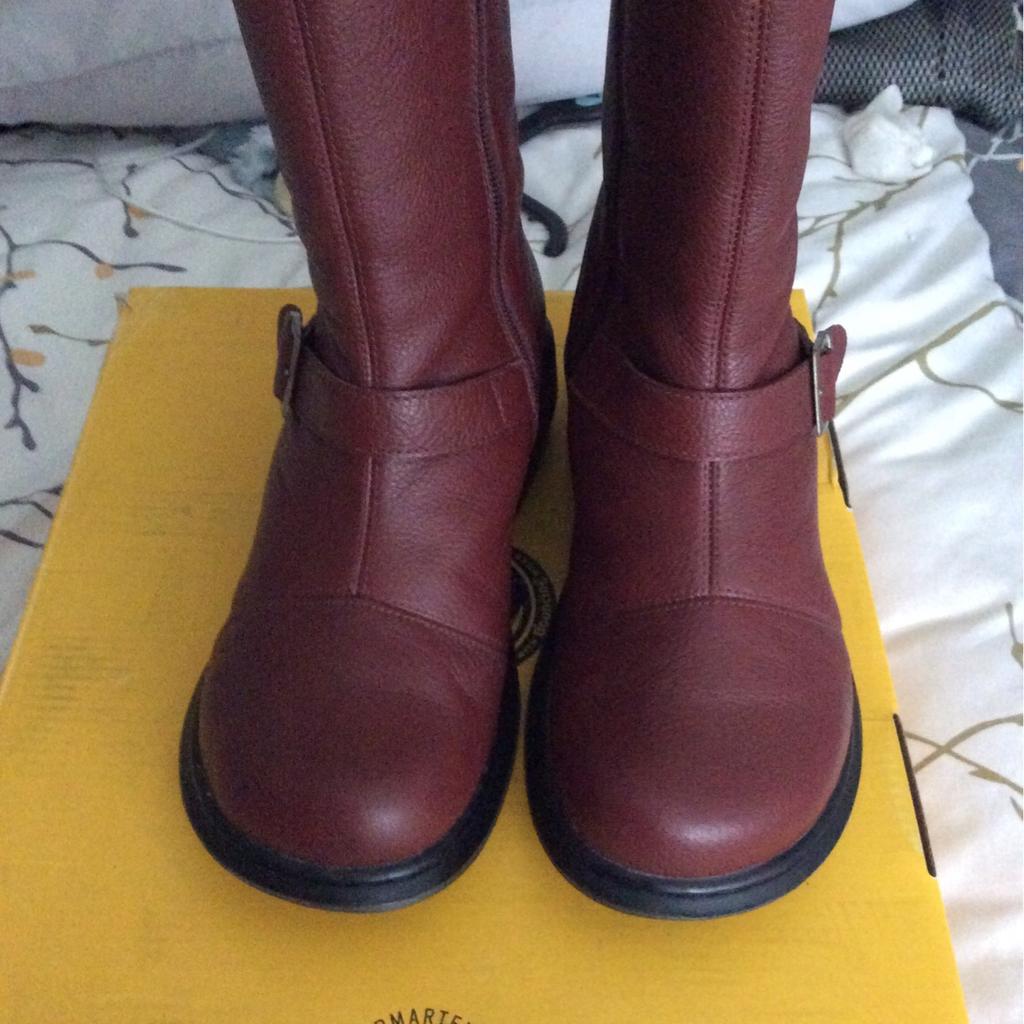 Dr martens hot sale karin boots