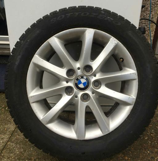 Vehicles Barking and Dagenham Dagenham - Barking and Dagenham - Photos for Pirelli 215 55 16 (Bmw allow wheel