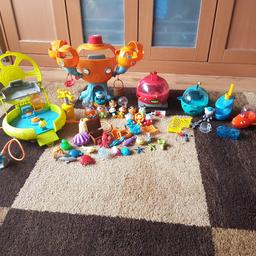 All in used condition.
Octopod needs new batteries.
Octolab is missing a cookie for the cookiebot.
5 Gups (Red one splits into 3 vehicles and shoots slime discs) plus multiple attachments.
Multiple figures and sea creatures.
Some creatures and 2 Gups shoot water.
