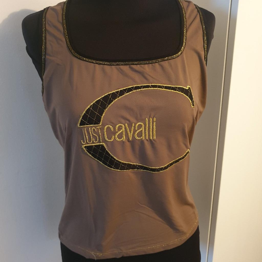 Just Cavalli taglia L originale logo frontale in ottime condizioni. consegna a mano su Milano eventuale spedizione con corriere 7 euro