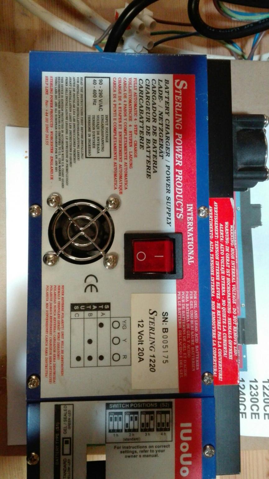 STERLING 1220 BATTERY CHARGER in LE5 Leicester für 40,00 £ zum Verkauf