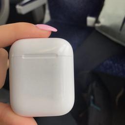 Apple airpodcase, ohne airpods! 2 monate alt kleine Gebrauchsspuren
Preis VHB