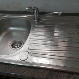 Hi good used kitchen sink has been taken out 
with mixer tap and waste pipe 

Collection only 

£10 no offers want a quick sale