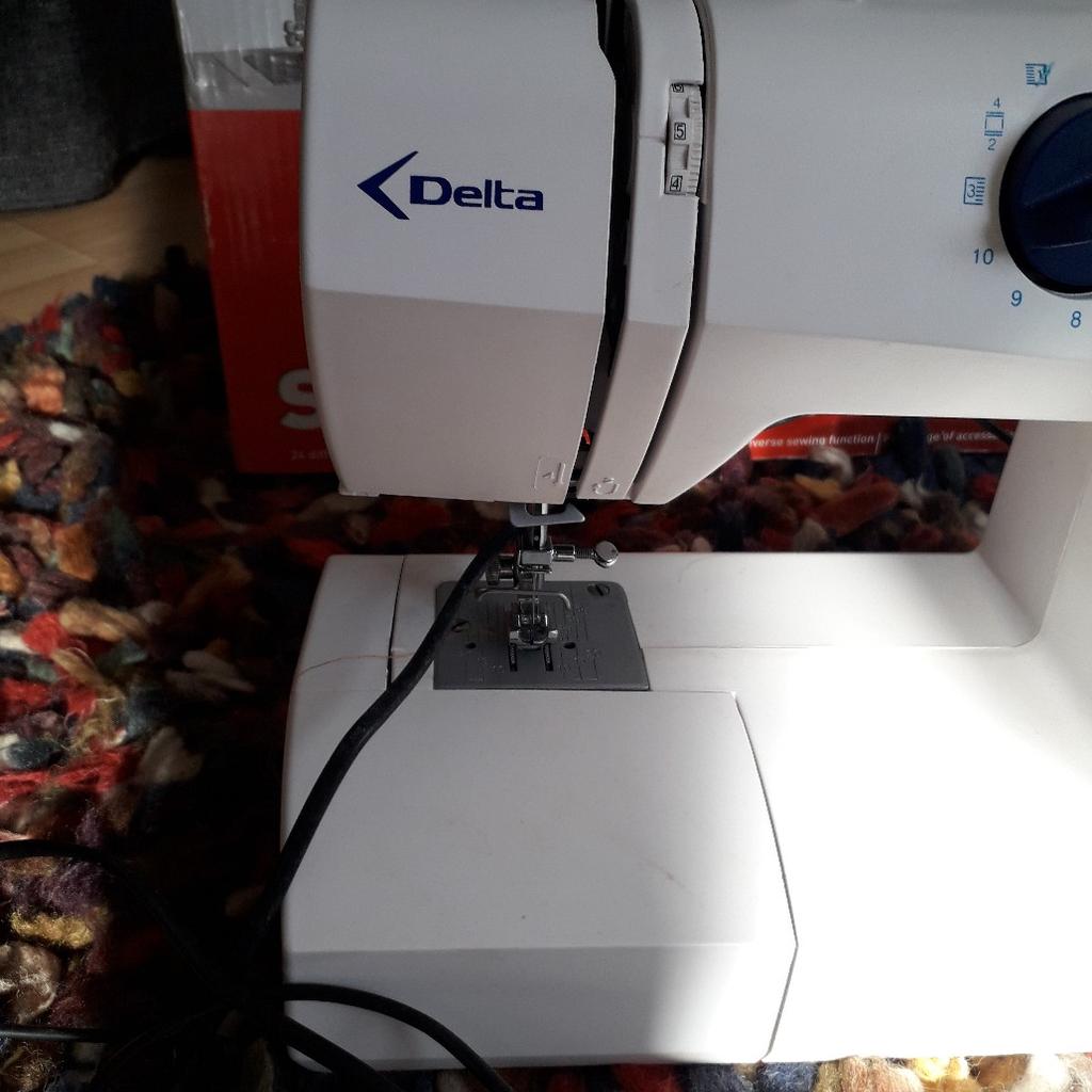 DELTA SEWING MACHINE in Richmondshire for £25.00 for sale Shpock