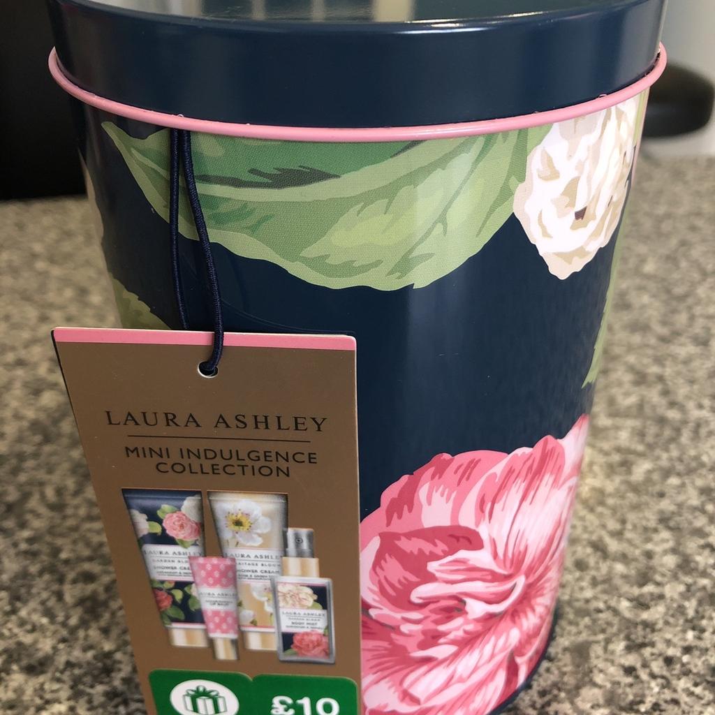 Laura Ashley mini gift set in TF2 Muxton für £ 5,00 zum Verkauf | Shpock AT