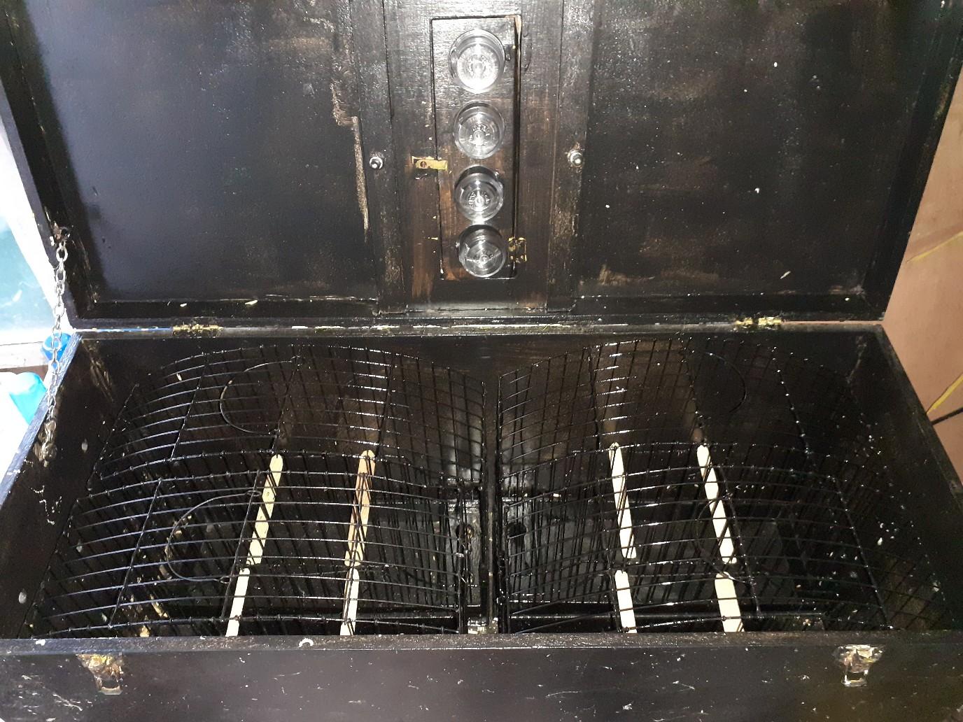 FIFE BORDER CANARY SHOW CAGES & TRANSPORT BOX in DY9 Dudley for £60.00