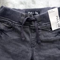 Grey jeans

Brand new with tags

Age 2-3