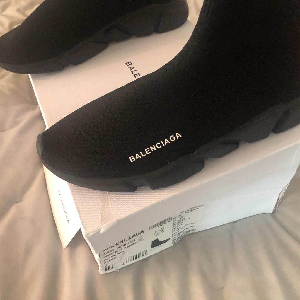 Balenciaga speed hot sale trainer 218