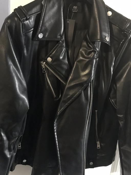 Buy & Sell South West London Richmond upon Thames - Photos for Woman Leather Jacket