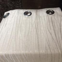 Pair of fully lined curtains with ring tops. Each curtain measures 66”W x 90”L
Beige colour with vertical silver swirls. 100% Polyester. No mildew/mould or fading. Excellent Clean Condition from a Clean Non Smoking Home.