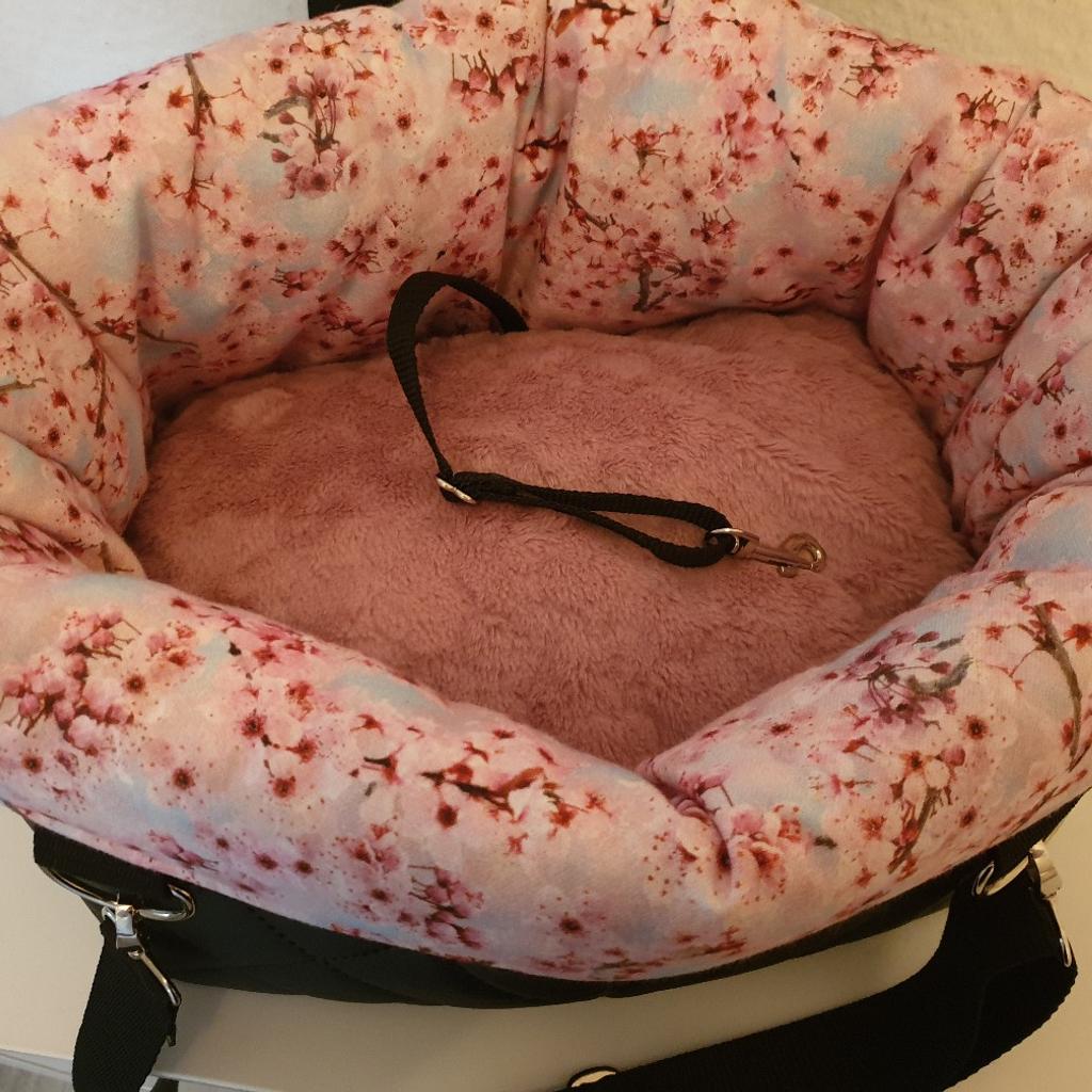 little püppi Körbchentasche Tasche Hund in 52477 Alsdorf für 100,00 € zum Verkauf