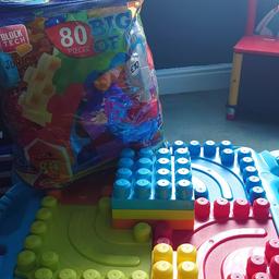 mega Blocks table with full bag of bricks hardly played with good condition