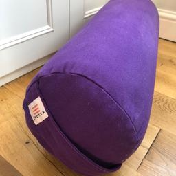 Selling an ekotex yoga bolster in purple. From a smoke and pet free home.

Collection from N4 Finsbury Park only.

RRP £34.84 