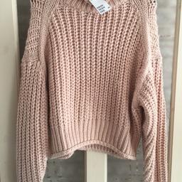 New with tags
High neck, really thick jumper in powder pink