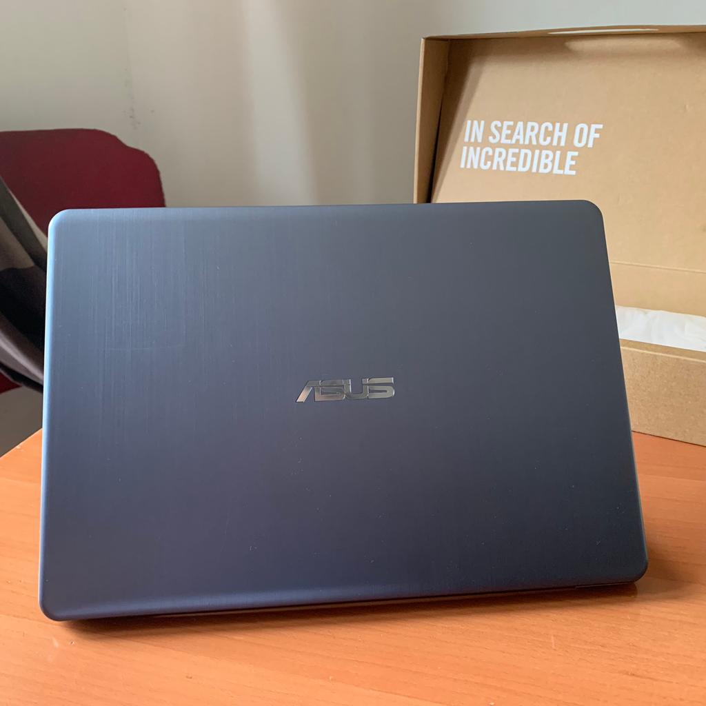 Asus E406ma 14” Windows 10 Laptop Cloudbook In N21 London Borough Of