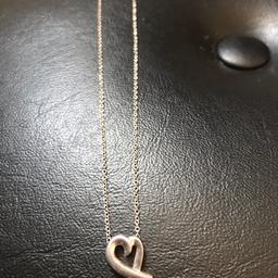 Tiffany & co silver necklace 
No longer worn by partner in excellent condition 
Any questions please ask if postage is required please add £3.00 for royal first class signed for 
I do not have paypal therefore would require alternate payment