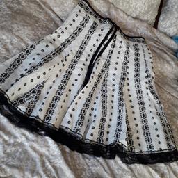 lovely lined skirt, size 12,