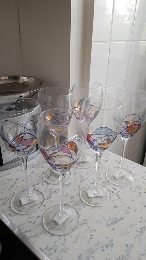 Buy & Sell South East London Deptford - South East London - Photos for 6 beautiful hand painted wine glasses