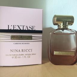 Verkaufe das original verpackte, noch nie verwendete Parfum "L'Extase" von Nina Ricci für Damen.
Der Duft ist süß-blumig und sehr angenehm.
Es enthält 30 ml, Neupreis war 35 €.
Ich habe es geschenkt bekommen und kann es leider nicht gebrauchen.
Abholung in 1210, 1090 oder 1100.
Versand um zuzüglich 5€.