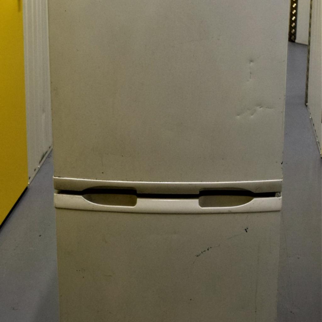 Zanussi Fridge Freezer in TW8 London for £59.99 for sale | Shpock
