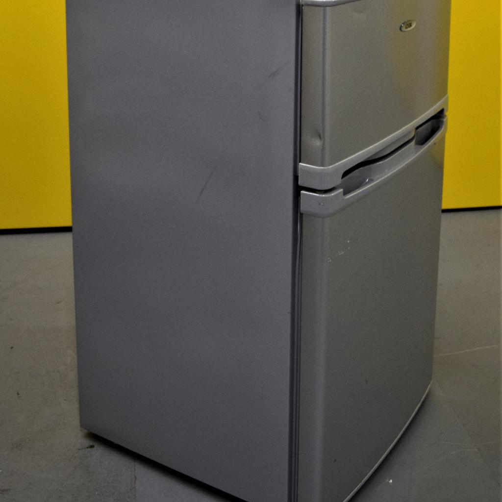 Logik Under Counter Fridge Freezer in TW8 London for £49.00 for sale