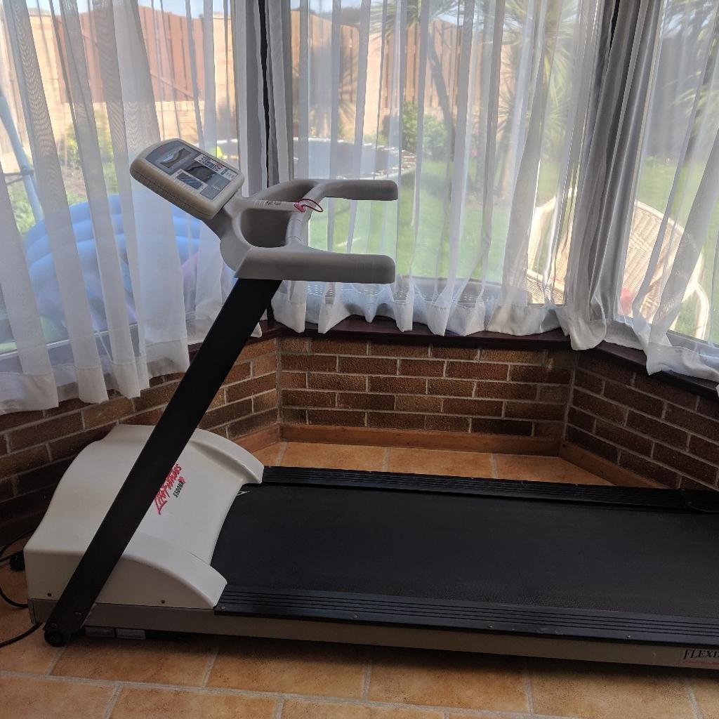 Life Fitness 5500HR Treadmill in S65 Rotherham for £150.00 for sale