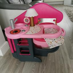 In really good condition from smoke free home
The material seat where the doll sits has a few stains where some pop has spilt but not really noticable
Collection or delivery