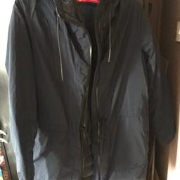 Navy blue jacket
Good condition
Size M