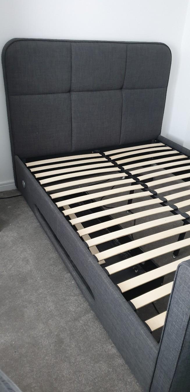 Grey king size Tv bed with built in 32" tv in CW7 Winsford for £450.00