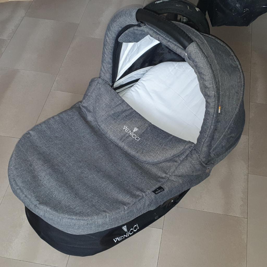 Venicci 3 in 1 Pram in OL2 Oldham for £100.00 for sale Shpock