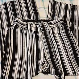 F&F cropped culottes in monochrome stripes
Size 12
