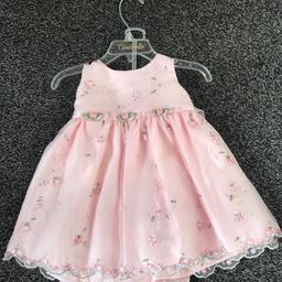 Never been worn 

Lots of other baby items for sale 

Pick up only middleton