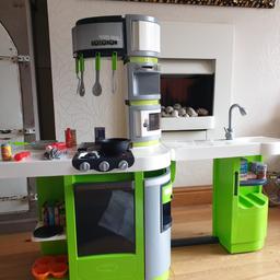 Good condition, plenty of play time left, has an 'oven', 'sink', 'microwave', 'fridge'and 'drinks maker' with 'hob'
It can be opened out or made more compact and played with both ways.
Food and accessories included.

Perfect for Christmas! Paid £80 for kitchen alone 