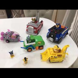5 x Large vehicles which extend 
7 x Figures

Excellent condition

COLLECTION FROM: B64 6RH

*Pet & smoke free home*

**Postage £3 (2nd class) or £4 (Signed for)