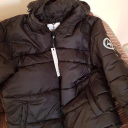 HYPE Coat size medium with hood.
Brought for my son but never worn.
Would also fit lady size 14 / 16 .
New with Tags.
Grab a bargain
Collection Barwell LE9 8GU
will post for additional price