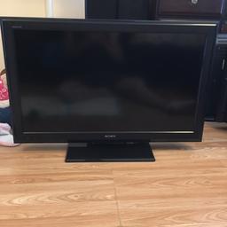 37 inch Sony Bravia lcd hd tv with remote in excellent condition £65 ono