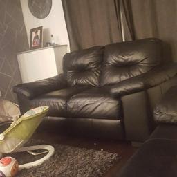 2 seater and a 3 seater leather sofa for sale
need to be collected on friday as my new sofas will be delivered and i have no space for these
measurements are 
2 seater 63inch wide, 33inch depth, height 31inch
3 seater height 31inch, 81inch length, depth 33inch
80 ONO!