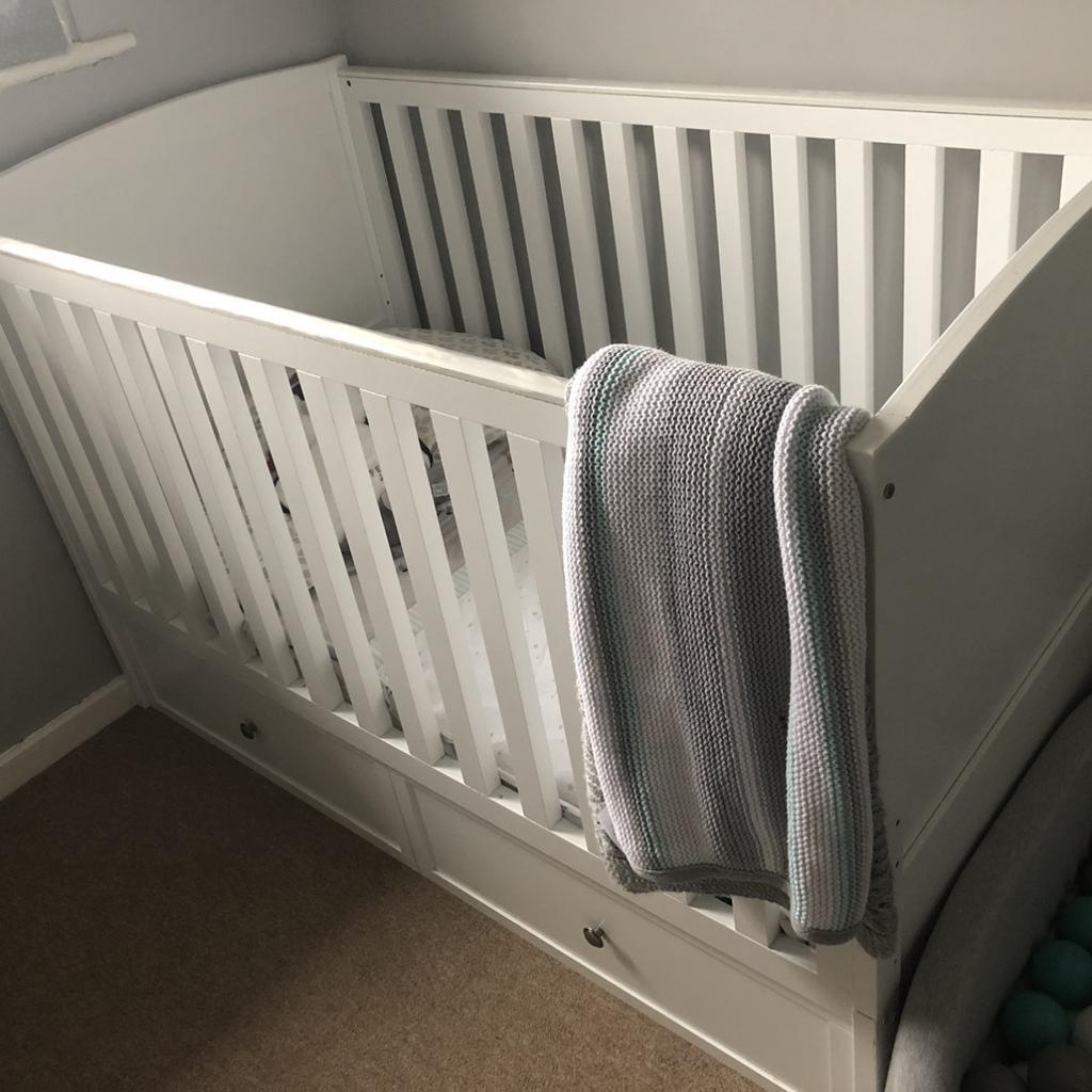 Mamia nursery furniture set in Wigan für 200,00 £ zum Verkauf Shpock DE