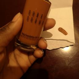 Bobbi Brown Skin Foundation 
SPF 15- Great For Skin Protection. 
Brought From Bobbi Brown In Birmingham 
Shade: Almond 7 
**BRAND NEW** 
Still Boxed Never Used, Wrong Shade For Me. 
Bargain Price.

Price: £14.99
Postage: £3.95 2nd Signed 

RRP: £34 

Please Message Me If Any Questions. 
Thank You
