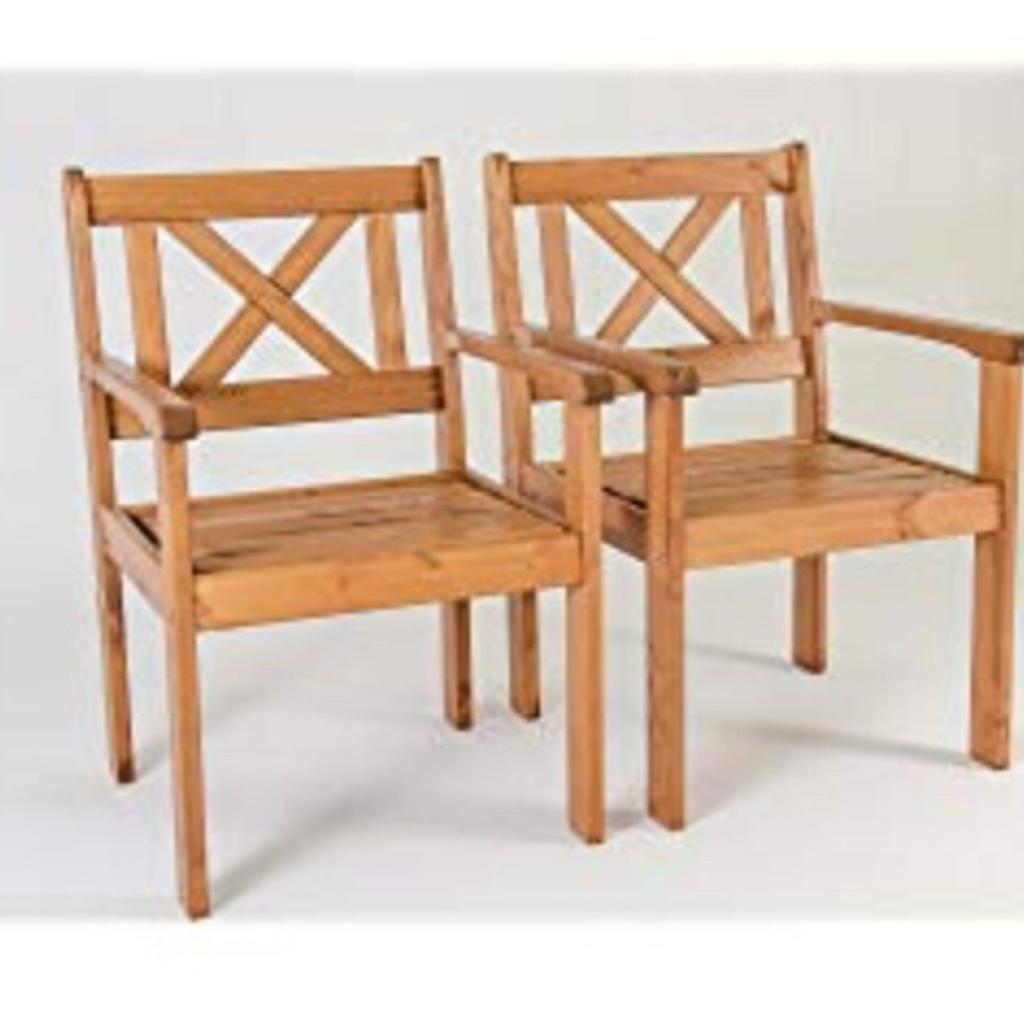 Material: Massivholz, Kiefer
Zustand: originalverpackt (deshalb nur das Modellbild)
Umfang: 2 Stühle