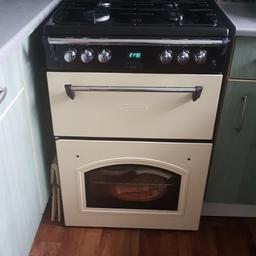 leisure gas cooker very good condition with 2 ovens and a grill bottom oven doesn't work and missing handle never bothered me as I used the top oven.