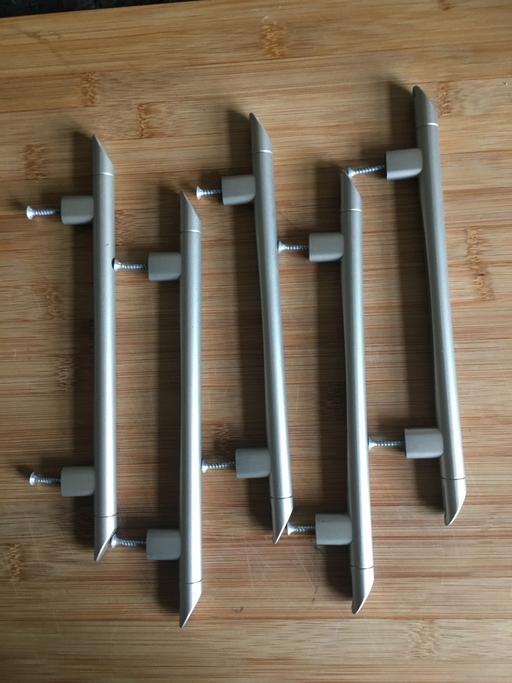 Buy & Sell West Midlands Walsall - Photos for 5 Cupboard Handles.