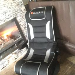 Good condition gaming chair .
Quite loud tbf