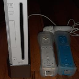+2 Wii Fernbedienung
+1 Nunchuck
+1 Kabel