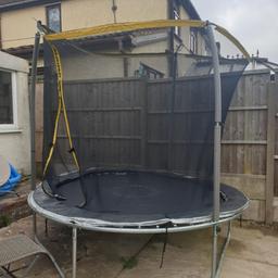 trampoline good condition just the safety net as broke at the top easy fix or quite cheap to buy