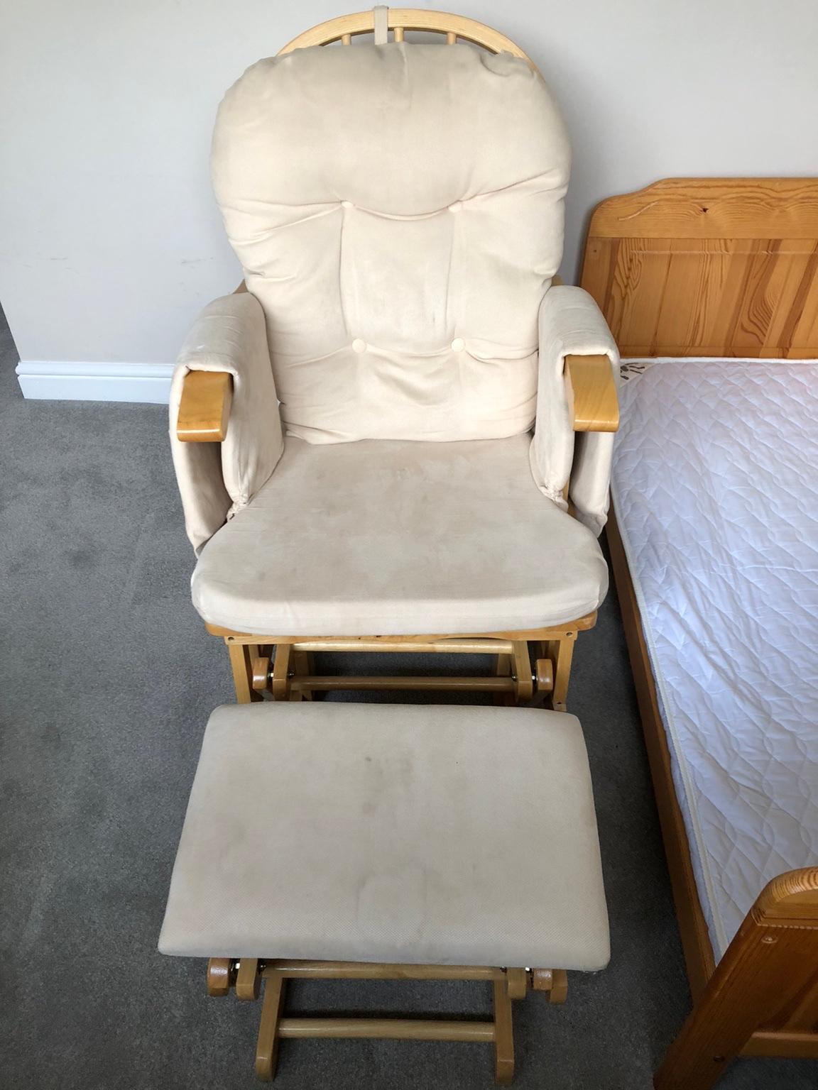 Nursing chair and stool in B63 Dudley for £25.00 for sale Shpock