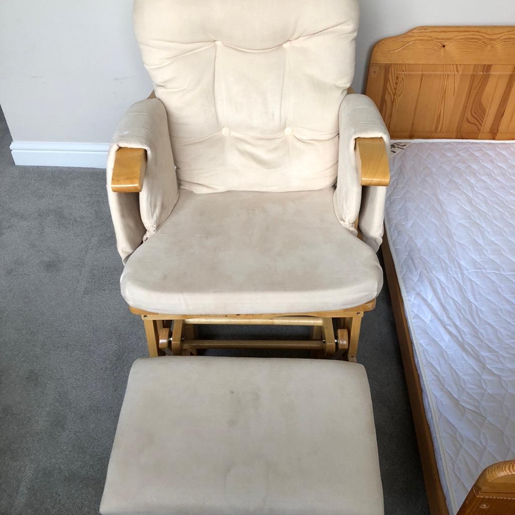 Nursing chair and stool in B63 Dudley for £25.00 for sale Shpock